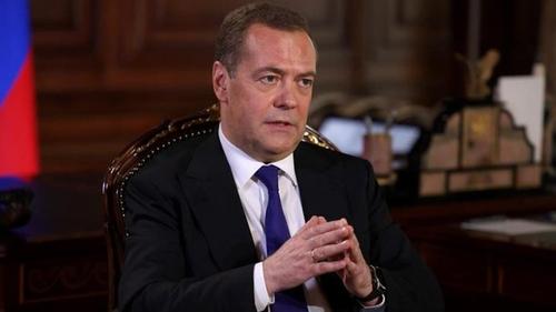 Медведев на заседании ВПК напомнил о знаменитой телеграмме Сталина про Ил-2