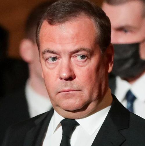 Медведев: Формула Зеленского никогда не станет основой для переговоров с Россией