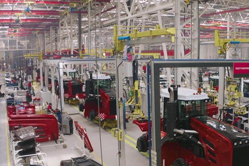 Сегодня в Ростовской области начал работу новый тракторный завод