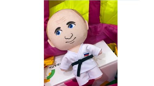 Иностранцам понравилась плюшевая игрушка, похожая на Путина