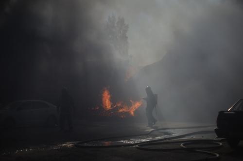 Две женщины пострадали в ночном пожаре 8 марта на улице Ижорского Батальона
