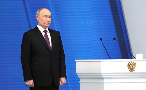 Путин: элиты Запада «привыкли столетиями набивать брюхо человеческой плотью»