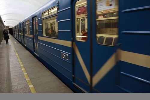 Пассажиры случайно вышли на закрытой станции «Чернышевская»