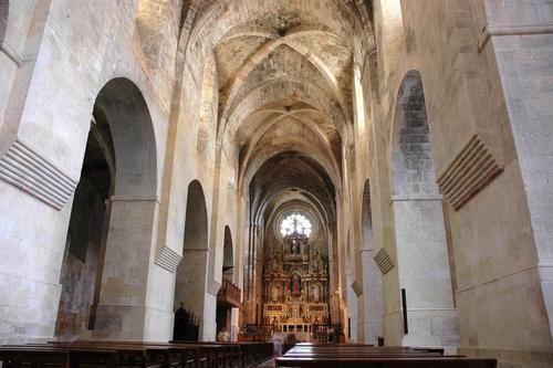 В монастыре Сантес Креус обнаружены неповрежденные тела каталонских дворян