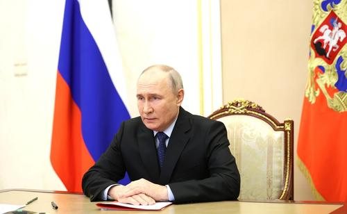 Путин: Россия должна действовать в своих интересах, несмотря на усилия Запада