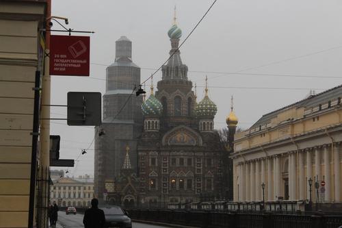 Петербуржцев предупредили о тумане во вторник 