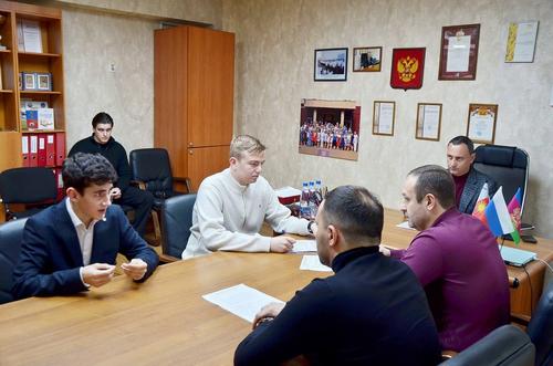 Депутат ЗСК Виктор Тепляков провёл приём граждан в округе «Завокзальный»
