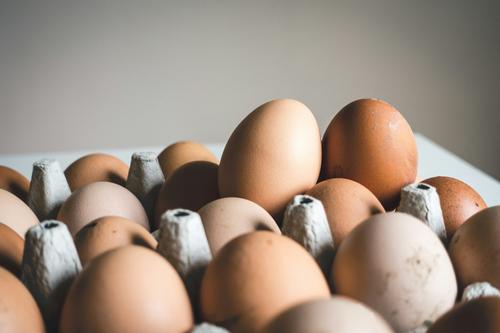 ФАС начала проверки крупнейших торговых сетей из-за цен на яйца