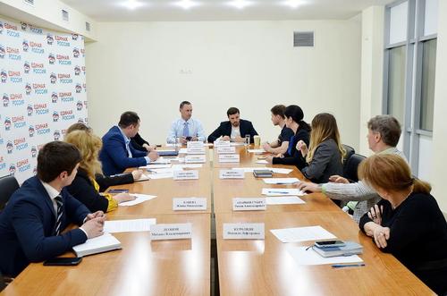 Виктор Тепляков принял участие в совещании по итогам работы «Чистой страны»