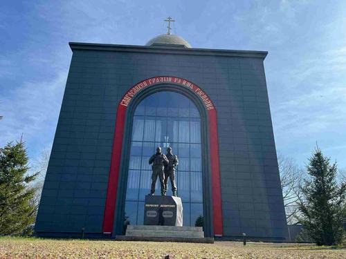 Основателю группы «Вагнер» Евгению Пригожину установили памятник на Кубани