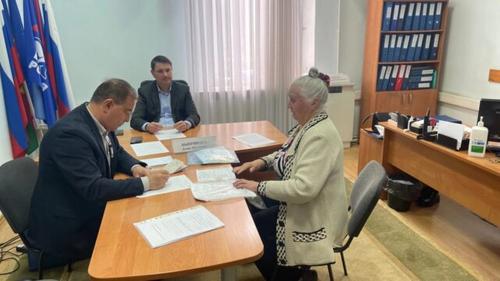 Денис Выпринцев провёл прием граждан в реготделении партии «Единая Россия» 