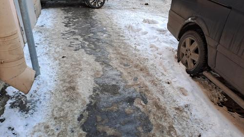Петербургская пенсионерка добивается компенсации за травму после падения на льду