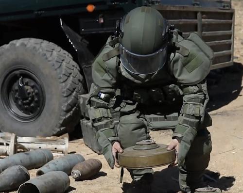 Российские сапёры зачищают от боеприпасов Мариуполь и его окрестности 