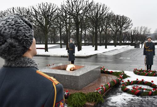 Петербуржцы вспоминают погибших подводников