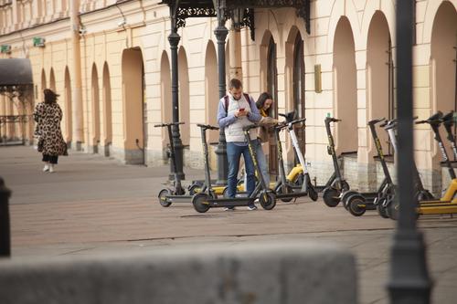 Велосипеды и самокаты теряют популярность среди петербуржцев