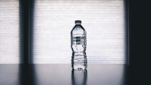 Диетолог Журавлева: Бутилированная вода вымывает из организма витамины
