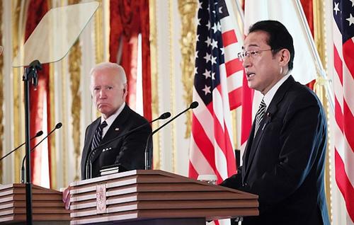 США и Япония после переговоров Байдена и Кисиды сделают заявления по обороне