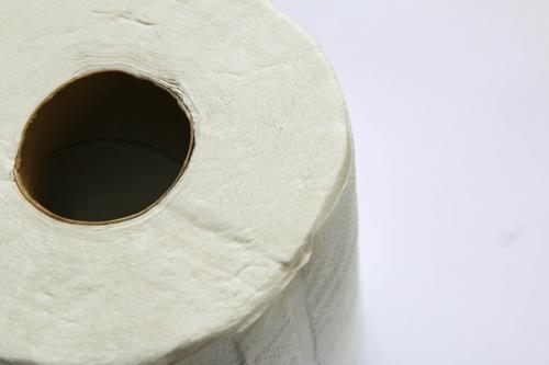 Онколог Масленников: Туалетная бумага с ароматизаторами раздражает слизистую