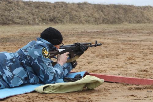 Чемпионат ФСИН по стрельбе из боевого оружия стартовал под Петербургом