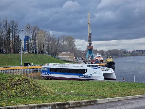 В Петербурге спустили на воду скоростной катамаран «Форт Александр I»