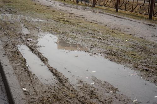 «Призраки», прятки в темноте и городское сафари. 60 детских игр на свежем воздухе