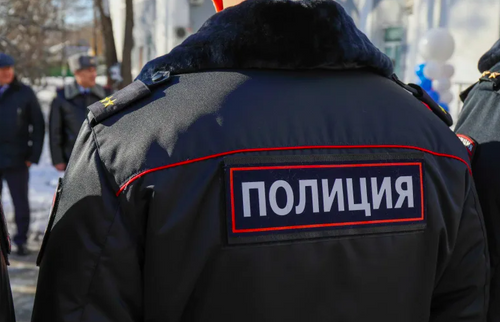 В Хабаровске патрульные задержали закладчиков запрещенных веществ