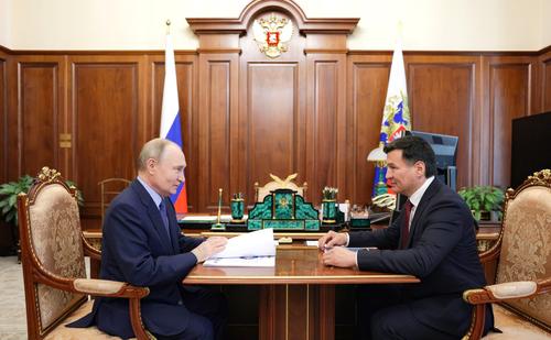 Путин на встрече с Хасиковым сообщил о кадровой программе для участников СВО