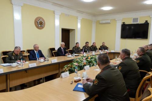 В Минске состоялись переговоры министров обороны России и Белоруссии