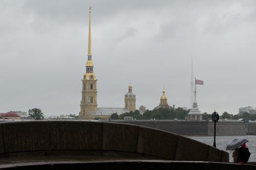 В Петербурге объявлен «оранжевый» и продлен «желтый» уровень погодной опасности 