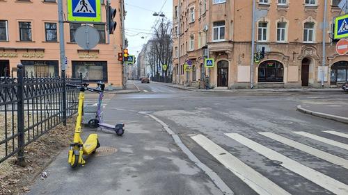 Петербург отмечает положительный эффект от введения ограничений для СИМ