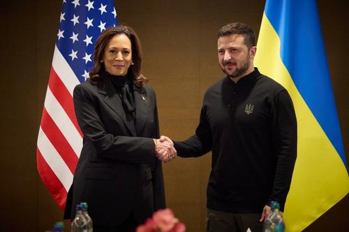 Харрис: США выступают за урегулирование конфликта в Украине на условиях Киева