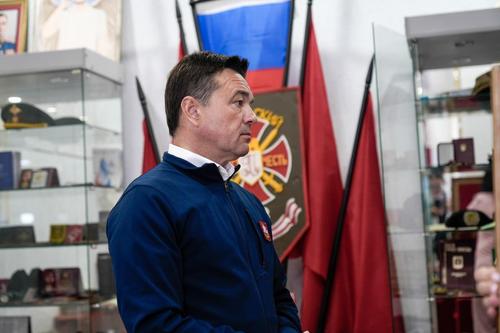 Губернатор Подмосковья посетил Кантемировскую дивизию и отметил их подвиги