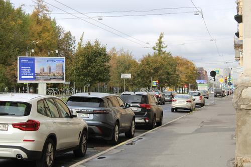 Петербуржец лишился автомобиля из-за штрафов на сумму свыше миллиона рублей 