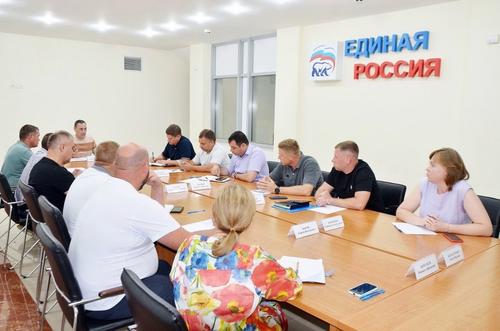 Депутат ЗСК Виктор Тепляков провёл совещание по вопросам уборки улиц Сочи