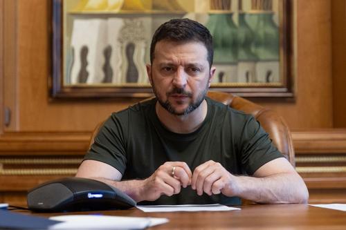 Экс-премьер Украины Азаров: Зеленский «набрал кредитов, как вшивый блох»