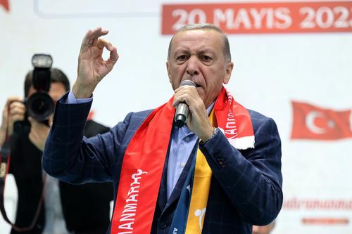 Президент Эрдоган: Турция не будет стороной конфликта на Украине