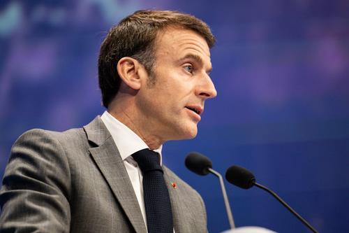 Макрон: Франция будет помогать Украине без вступления в войну с РФ