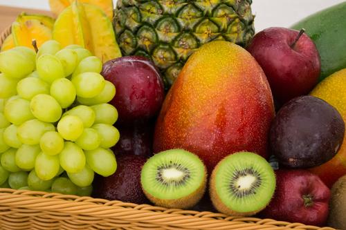 Врач Малиновская: в жаркую погоду надо больше употреблять фруктов и ягод