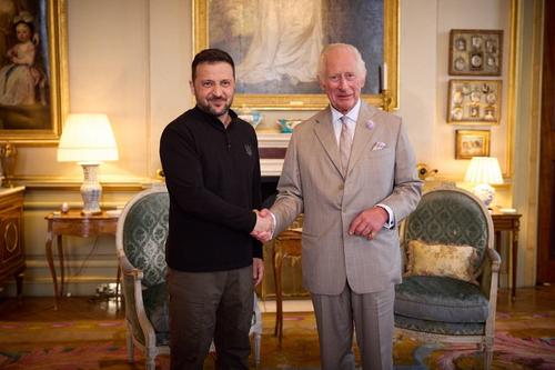 Зеленский встретился с Карлом III и поблагодарил его за поддержку Украины