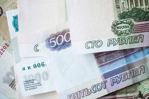 Злоумышленники украли 10 млн рублей из квартиры на проспекте Космонавтов