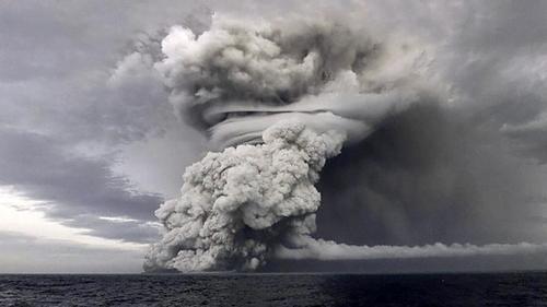 Как извержение вулкана Хунга-Тонга противоречит ожиданиям глобального потепления