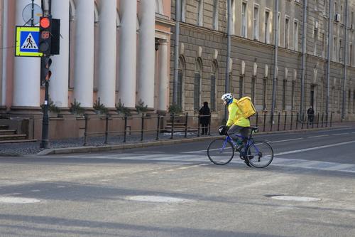 Власти Петербурга планируют ввести ограничения для велокурьеров