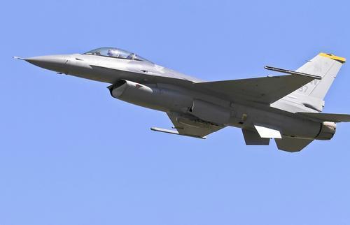 NYP: Украина не получит нужное ей количество F-16 из-за нехватки пилотов