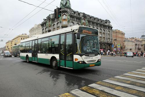 В Петербурге могут поднять штраф за задержку общественного транспорта