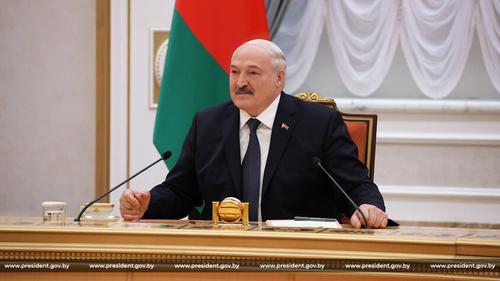 Лукашенко: покорить Белоруссию никому не удастся, белорусы «не лыком шиты»