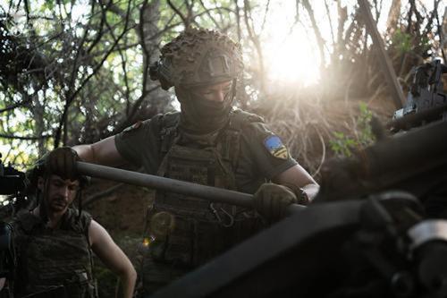 За сутки ВСУ потеряли в Курской области до четырехсот военных и девятнадцать единиц техники