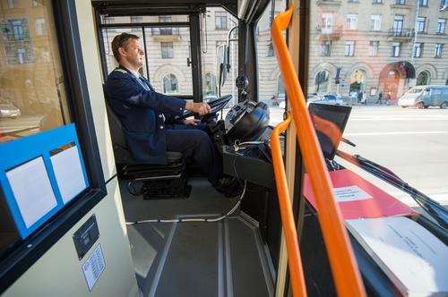 В Петербурге решили создать рабочую группу по вопросу нехватки водителей 