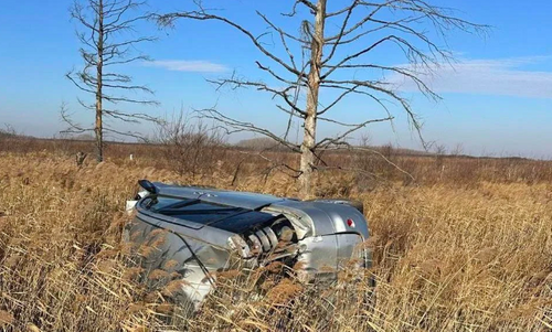 Пассажир погиб после опрокидывания автомобиля в Хабаровском крае 