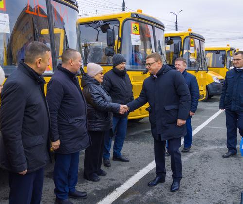 В Челябинской области ведут масштабную работу по обновлению школьного транспорта