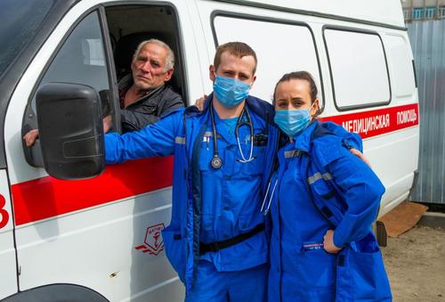 В Челябинской области водителям скорой помощи поднимут зарплату в декабре